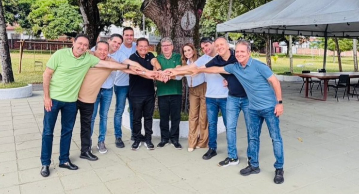 Adriano Galdino retira pré-candidatura