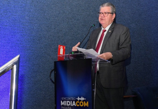 João destaca liberdade de expressão e combate à desinformação no I Midiacom Paraíba
