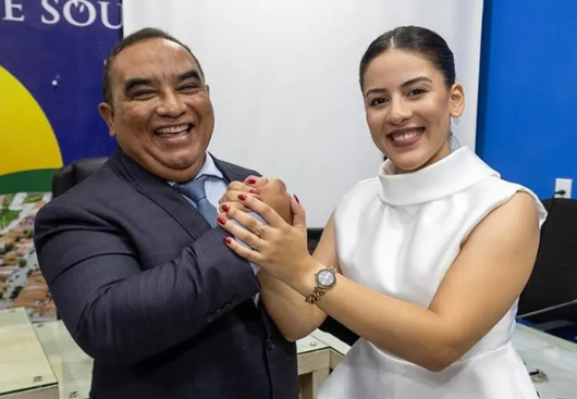 Prefeitura de Monte Horebe exonera servidores contratados e comissionados para ajustar despesas públicas