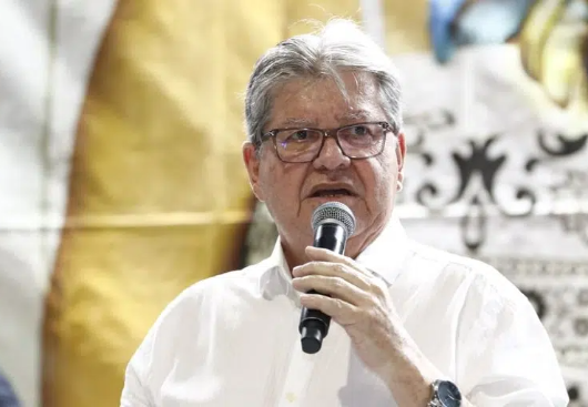 João Azevêdo exalta a sua transição