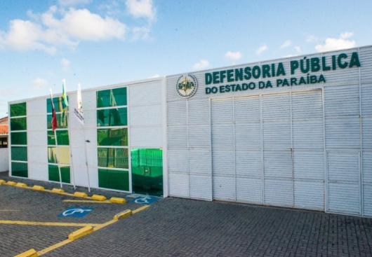 Açude Velho: DPE cobra medidas da Prefeitura de CG após morte de peixes