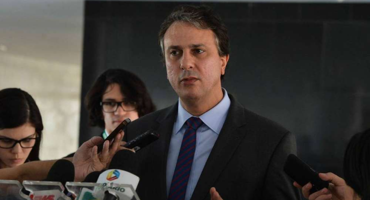 Camilo Santana confirma saída do Ministério da Educação