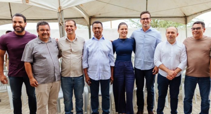 Lucas Ribeiro prestigia festa em Picuí e recebe apoio de seis prefeitos