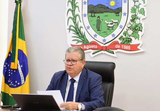 João Azevêdo destaca importância do diálogo entre Poderes