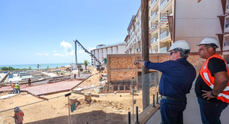 João Azevêdo visita Polo Turístico e Estação das Artes e destaca geração de emprego