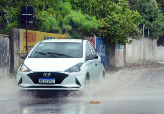 Defesa Civil de JP mantém equipes em alerta após aviso de chuvas intensas