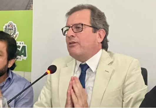 STJ rejeita embargo e mantém inelegibilidade