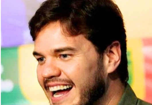 MESMO COM ARRECADAÇÃO RECORDE, REPASSES MILIONÁRIOS E O MAIOR ARROCHO TRIBUTÁRIO DA HISTÓRIA, GESTÃO BRUNO CUNHA LIMA AFUNDA AS FINANÇAS DO MUNICÍPIO