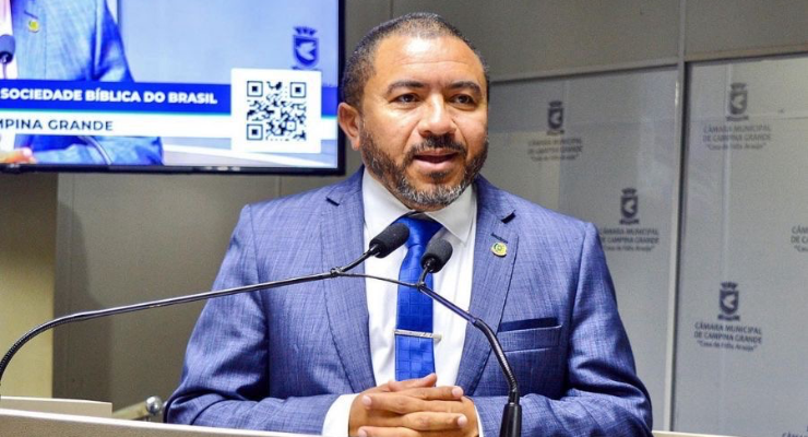 “Há desafios, mas a cidade tem avançado muito”, afirma Alexandre do Sindicato na abertura do ano legislativo