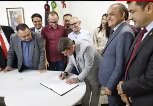 Dinho Dowsley assume Prefeitura de João Pessoa e destaca harmonia entre os Poderes