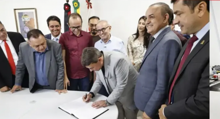 Dinho Dowsley assume Prefeitura de João Pessoa e destaca harmonia entre os Poderes