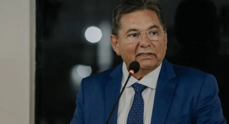 Adriano Galdino descarta disputar vaga no TCE e declara apoio a Deusdete Queiroga