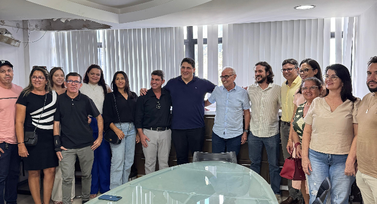 ALIADOS DE DINHO EM SOLEDADE ANUNCIAM APOIO À PRÉ-CANDIDATURA DE CÍCERO LUCENA AO GOVERNO DA PARAÍBA