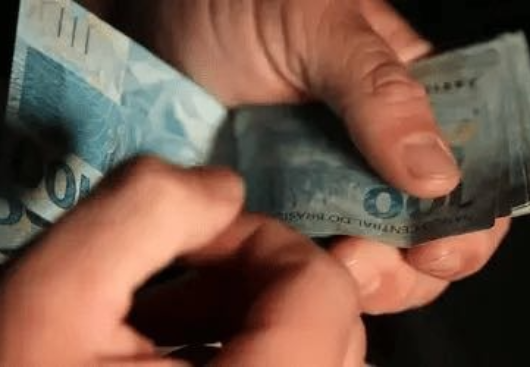 Pagamento dos servidores estaduais começa quinta