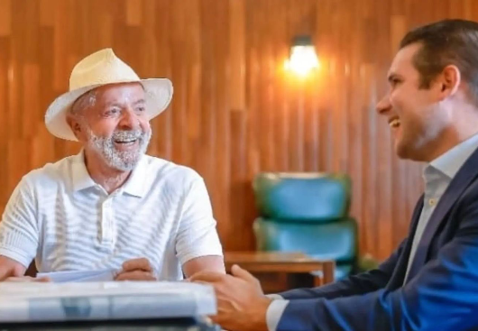 Lula comemora aprovação da PEC da Segurança Pública na Câmara e agradece Hugo Motta